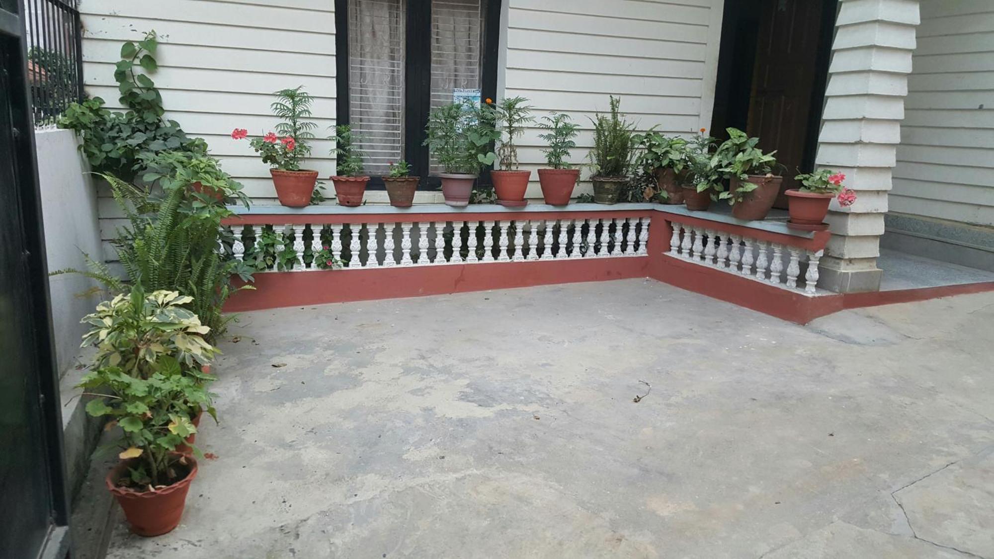Bnb Royal Tourist House Kathmandu Bagian luar foto