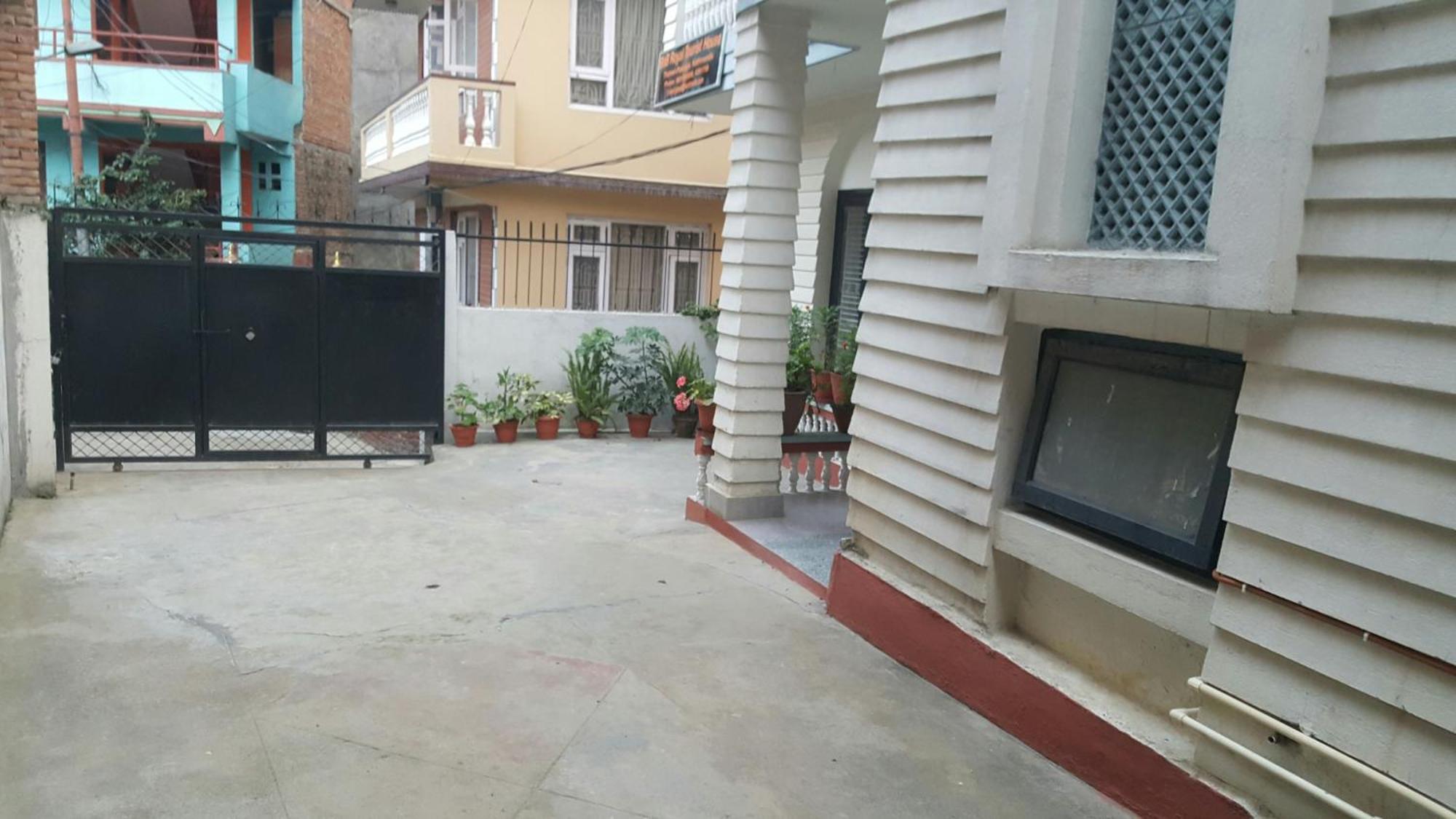 Bnb Royal Tourist House Kathmandu Bagian luar foto