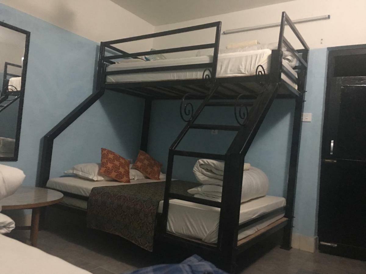 Bnb Royal Tourist House Kathmandu Bagian luar foto