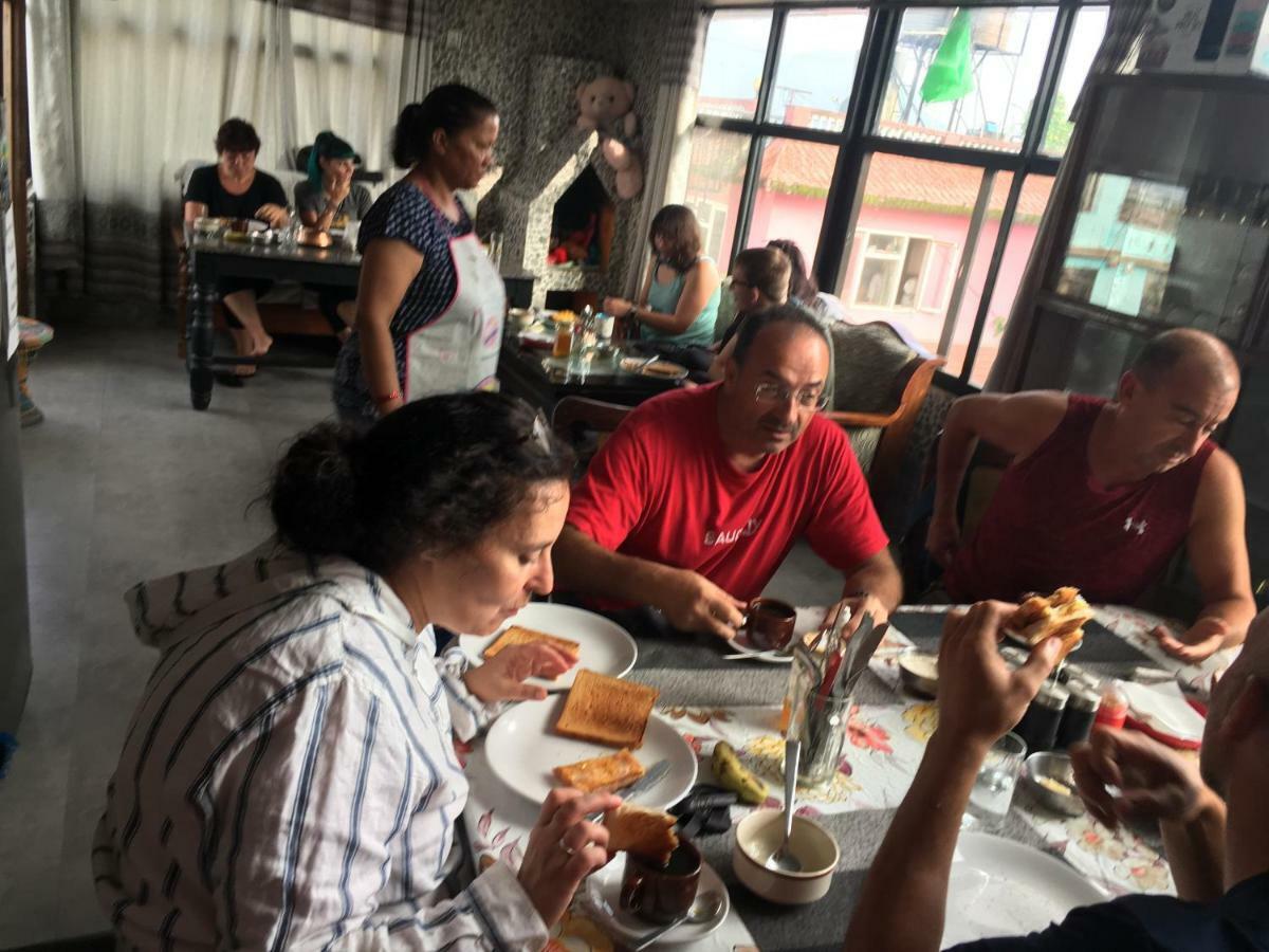 Bnb Royal Tourist House Kathmandu Bagian luar foto